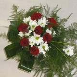 Kyti�ka z r��� a chryzant�m